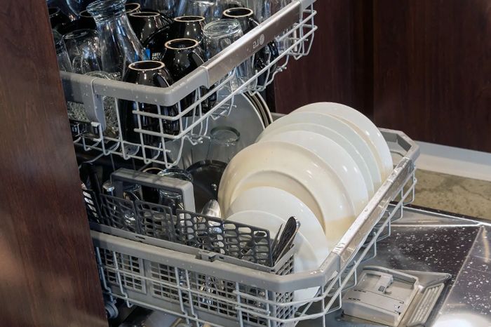 Are There Any Environmental Benefits To Using A Dishwasher On Top Of Saving Time And Energy?