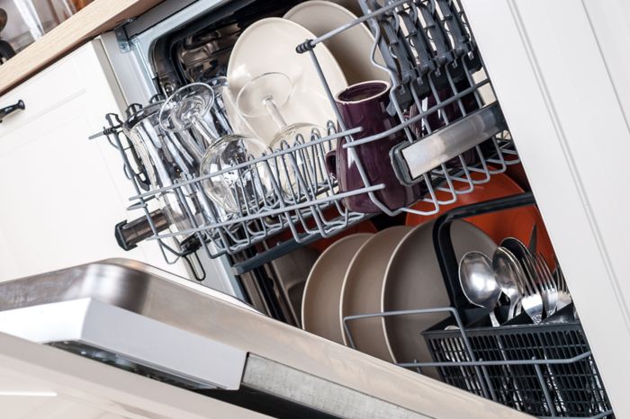 Why Do Dishwashers Clean Better Than Hand Washing?